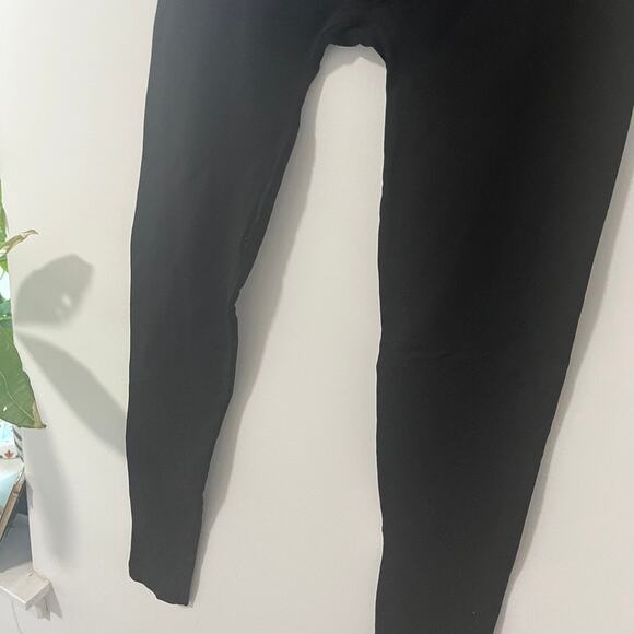 Gymshark Black Seamless Workout Leggings - Picture 3 of 4